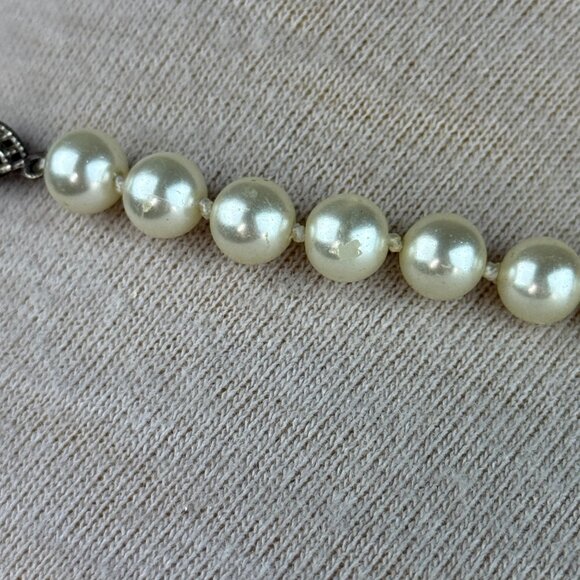 Vintage Faux Pearl Beaded Necklace Knotted 18" - Picture 6 of 8
